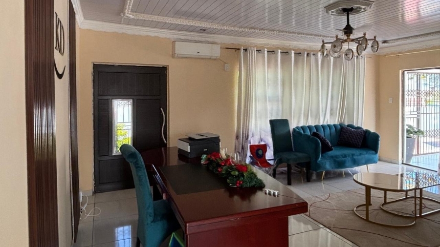 7 Bedroom Property for Sale in Mogwase Unit 4 North West